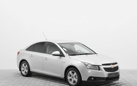 Chevrolet Cruze II, 2010 год, 685 000 рублей, 3 фотография