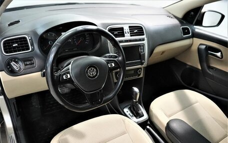 Volkswagen Polo VI (EU Market), 2015 год, 1 099 800 рублей, 8 фотография