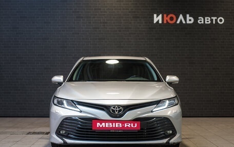 Toyota Camry, 2020 год, 3 175 000 рублей, 2 фотография