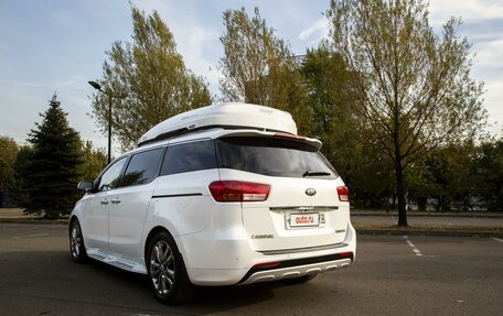 KIA Carnival III, 2017 год, 3 300 000 рублей, 18 фотография