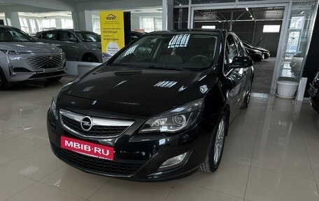 Opel Astra J, 2010 год, 740 000 рублей, 1 фотография