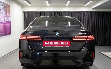 BMW 5 серия, 2023 год, 11 800 000 рублей, 2 фотография