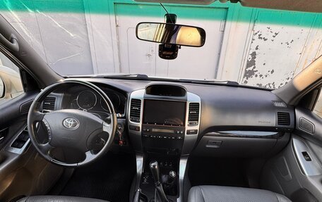 Toyota Land Cruiser Prado 120 рестайлинг, 2008 год, 3 500 000 рублей, 12 фотография