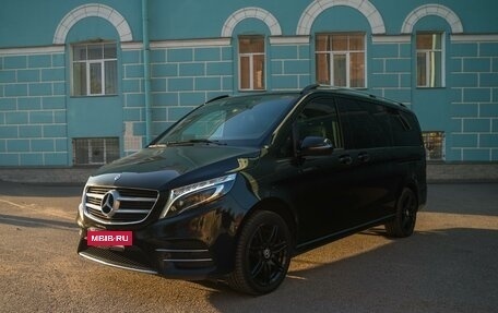 Mercedes-Benz V-Класс, 2019 год, 5 699 999 рублей, 3 фотография