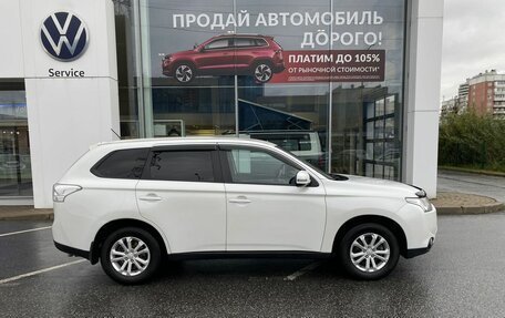 Mitsubishi Outlander III рестайлинг 3, 2014 год, 1 299 000 рублей, 5 фотография