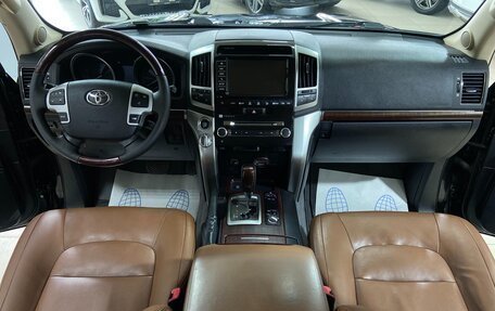 Toyota Land Cruiser 200, 2014 год, 4 450 000 рублей, 30 фотография