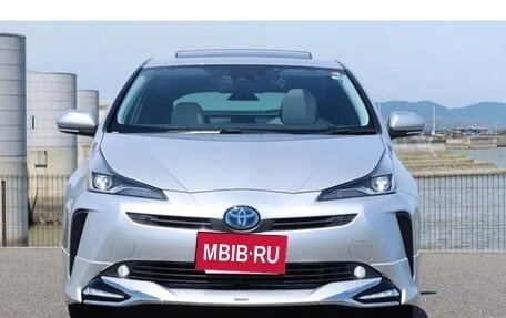 Toyota Prius IV XW50, 2021 год, 1 400 000 рублей, 4 фотография