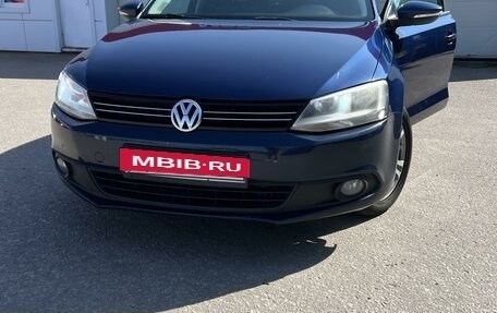 Volkswagen Jetta VI, 2012 год, 1 030 000 рублей, 21 фотография