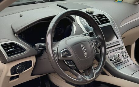 Lincoln MKZ II рестайлинг, 2017 год, 2 300 000 рублей, 5 фотография