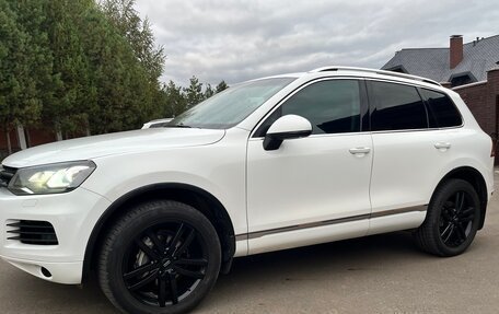 Volkswagen Touareg III, 2012 год, 2 180 000 рублей, 3 фотография