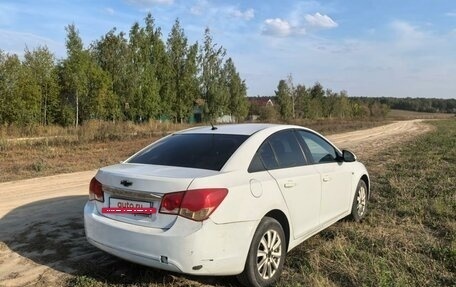 Chevrolet Cruze II, 2011 год, 800 000 рублей, 4 фотография