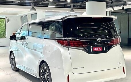 Toyota Alphard, 2023 год, 13 500 000 рублей, 5 фотография