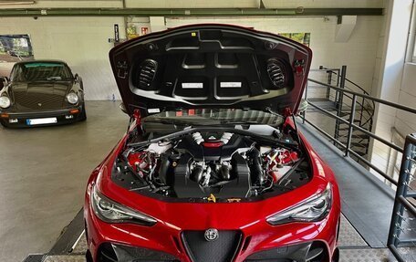 Alfa Romeo Giulia II, 2021 год, 23 000 000 рублей, 3 фотография