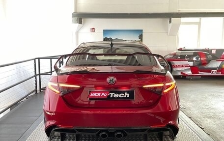 Alfa Romeo Giulia II, 2021 год, 23 000 000 рублей, 9 фотография