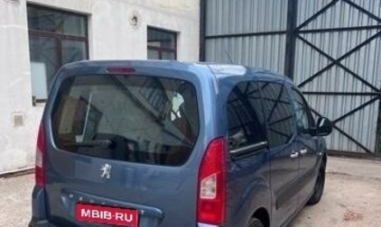 Peugeot Partner II рестайлинг 2, 2011 год, 700 000 рублей, 1 фотография