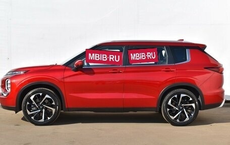 Mitsubishi Outlander, 2023 год, 5 750 000 рублей, 8 фотография