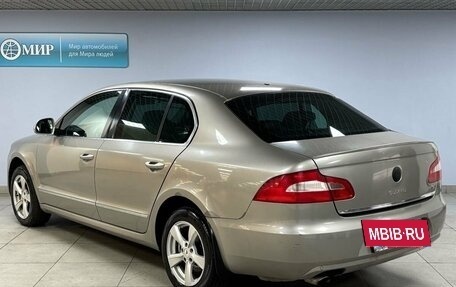 Skoda Superb III рестайлинг, 2010 год, 1 000 000 рублей, 7 фотография