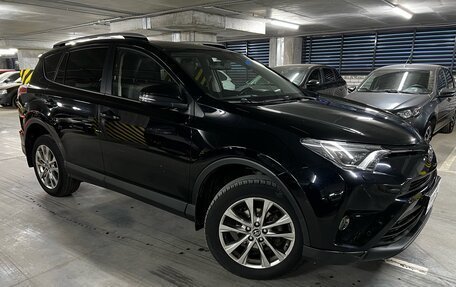 Toyota RAV4, 2017 год, 2 599 000 рублей, 3 фотография