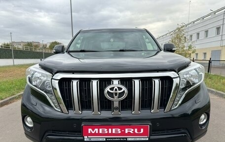 Toyota Land Cruiser Prado 150 рестайлинг 2, 2016 год, 4 600 000 рублей, 2 фотография