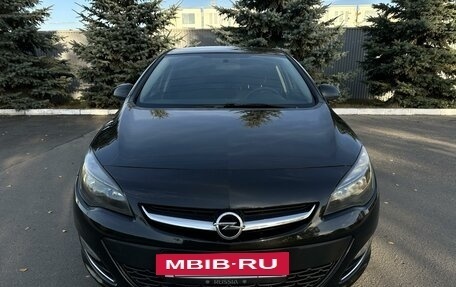 Opel Astra J, 2013 год, 965 000 рублей, 2 фотография