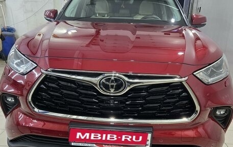 Toyota Highlander, 2021 год, 8 999 999 рублей, 1 фотография