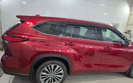 Toyota Highlander, 2021 год, 8 999 999 рублей, 4 фотография