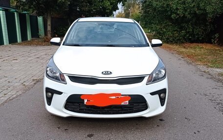 KIA Rio IV, 2018 год, 1 500 000 рублей, 3 фотография