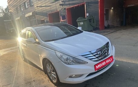 Hyundai Sonata VI, 2010 год, 836 000 рублей, 2 фотография