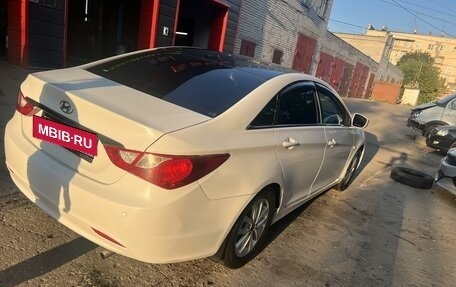 Hyundai Sonata VI, 2010 год, 836 000 рублей, 3 фотография