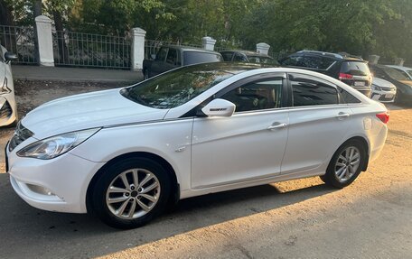 Hyundai Sonata VI, 2010 год, 836 000 рублей, 5 фотография