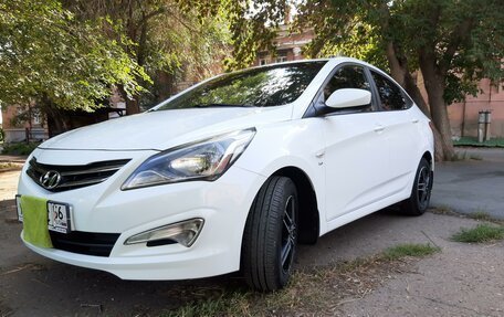 Hyundai Solaris II рестайлинг, 2014 год, 1 199 000 рублей, 2 фотография