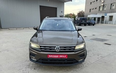 Volkswagen Tiguan II, 2018 год, 2 700 000 рублей, 1 фотография