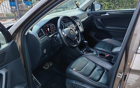 Volkswagen Tiguan II, 2018 год, 2 700 000 рублей, 6 фотография