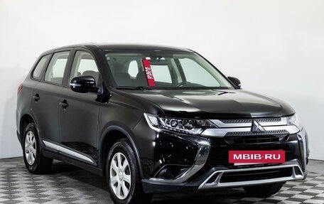 Mitsubishi Outlander III рестайлинг 3, 2019 год, 2 299 000 рублей, 3 фотография