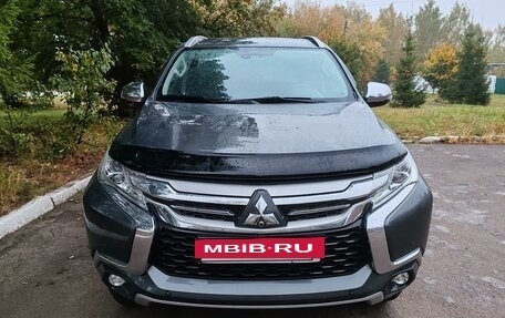 Mitsubishi Pajero Sport III рестайлинг, 2018 год, 3 520 000 рублей, 2 фотография