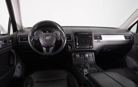 Volkswagen Touareg III, 2012 год, 2 689 000 рублей, 6 фотография