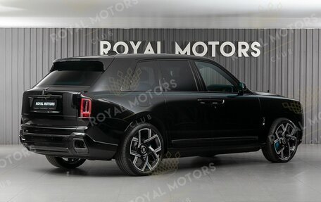 Rolls-Royce Cullinan, 2024 год, 109 000 000 рублей, 5 фотография