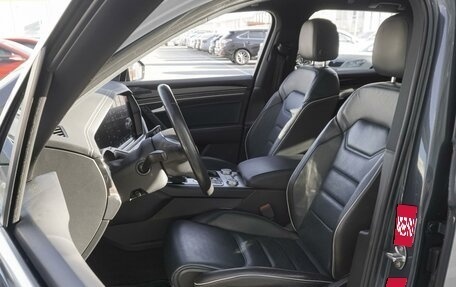 Volkswagen Touareg III, 2019 год, 5 799 000 рублей, 10 фотография