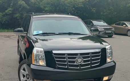 Cadillac Escalade III, 2011 год, 2 380 000 рублей, 13 фотография