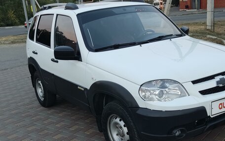 Chevrolet Niva I рестайлинг, 2015 год, 850 000 рублей, 4 фотография