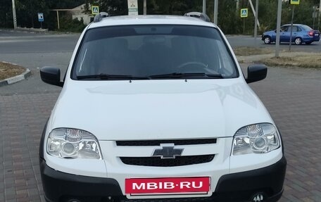 Chevrolet Niva I рестайлинг, 2015 год, 850 000 рублей, 8 фотография