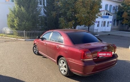 Toyota Avensis III рестайлинг, 2005 год, 730 000 рублей, 4 фотография