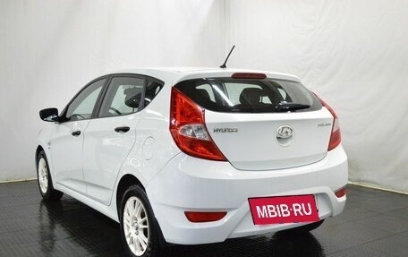 Hyundai Solaris II рестайлинг, 2013 год, 800 000 рублей, 7 фотография