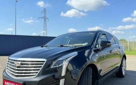 Cadillac XT5 I рестайлинг, 2016 год, 3 050 000 рублей, 1 фотография