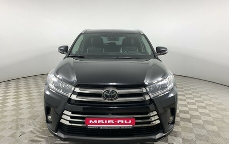 Toyota Highlander III, 2019 год, 4 850 000 рублей, 2 фотография