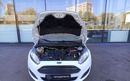 Ford Fiesta, 2016 год, 951 000 рублей, 9 фотография