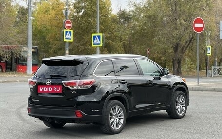 Toyota Highlander III, 2015 год, 3 100 000 рублей, 7 фотография