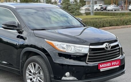 Toyota Highlander III, 2015 год, 3 100 000 рублей, 12 фотография