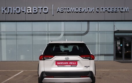 Toyota RAV4, 2023 год, 4 450 000 рублей, 4 фотография