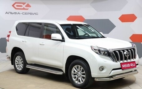 Toyota Land Cruiser Prado 150 рестайлинг 2, 2014 год, 3 990 000 рублей, 3 фотография